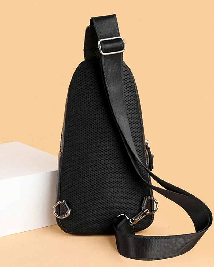 Black leather crossbody bag "Zuru" - Image 4