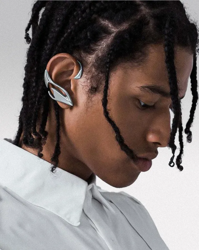 Cyberpunk Ear Clip "Izu" - Image 2