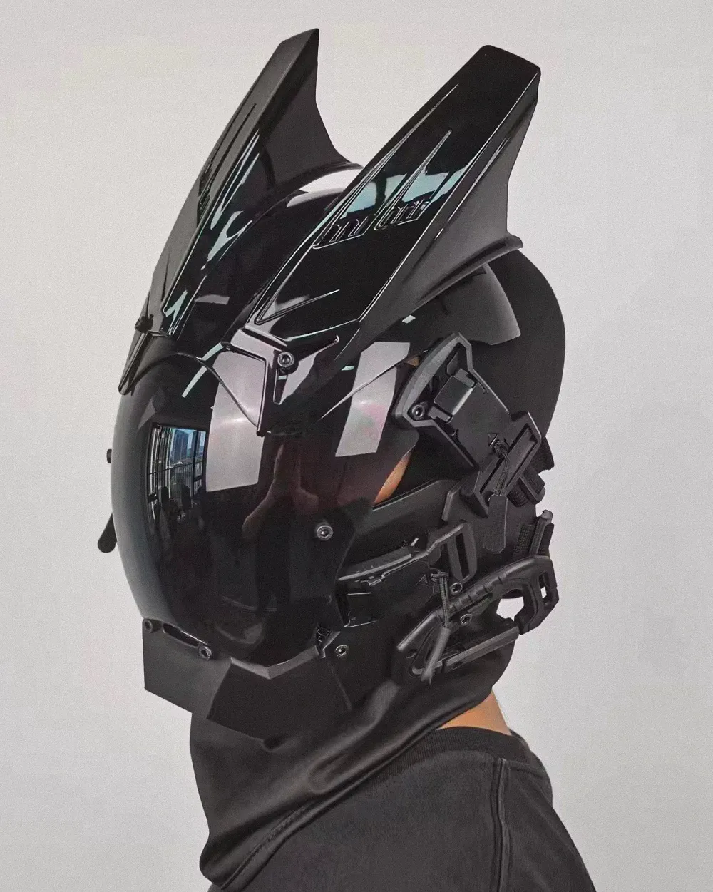 Cyberpunk Helmet "Nagaka" - Image 5