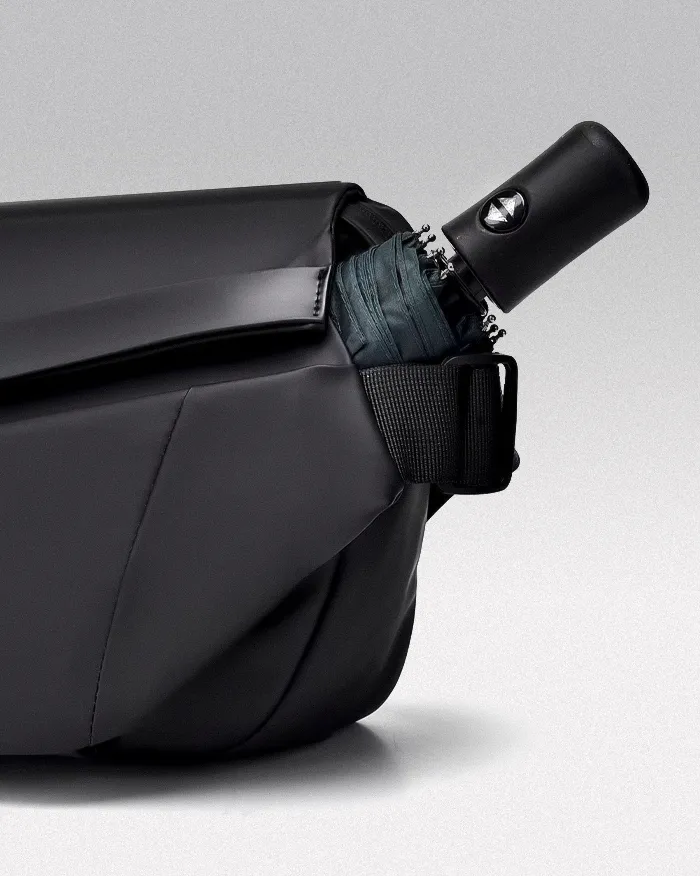 Messenger waterproof bag "Kakuda" - Image 11