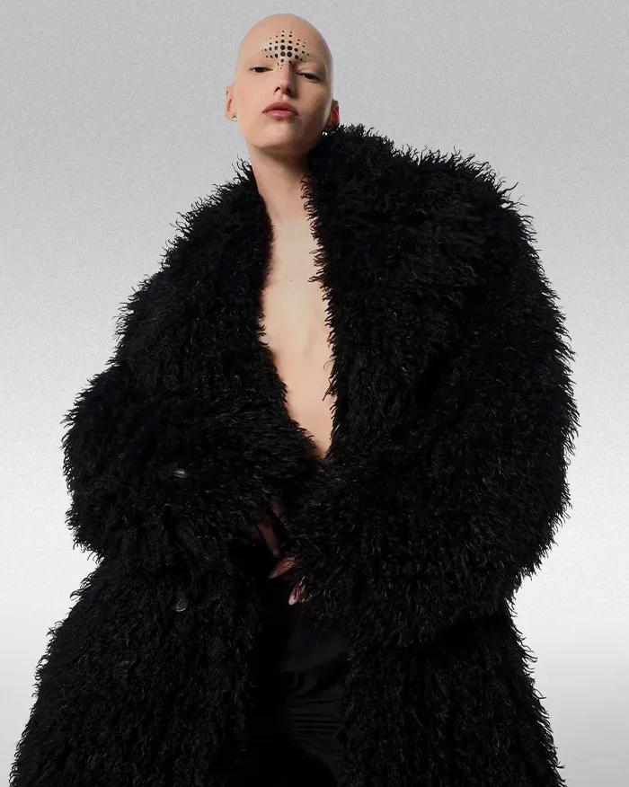 Oversized Shaggy Coat "Lozelo" - Image 9