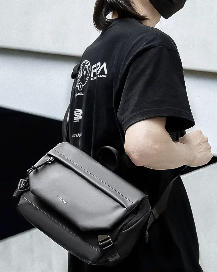 Streetwear messenger bag "Shio" - Image 4