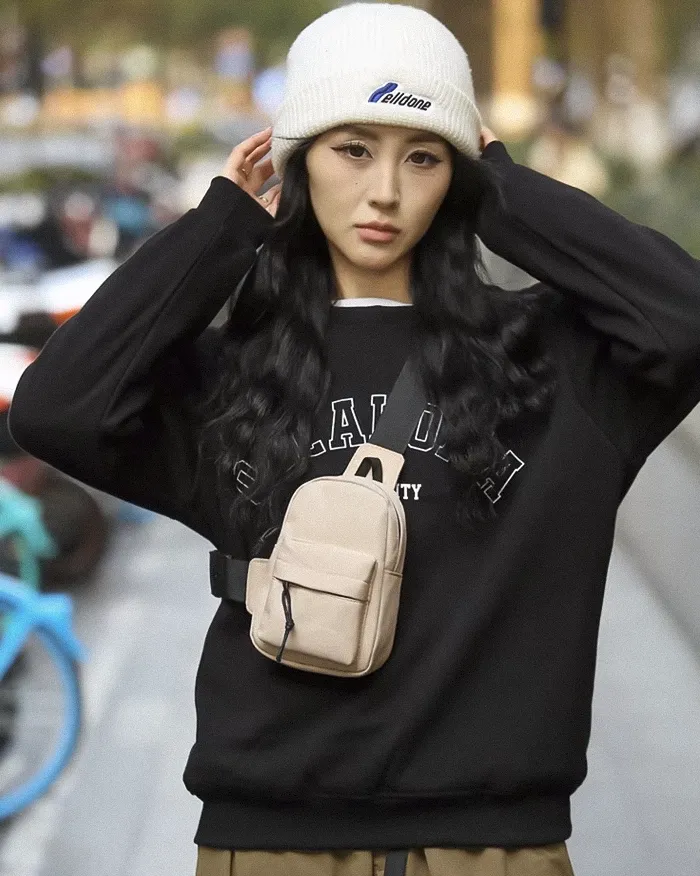 Streetwear sling bag "Poro" - Image 10