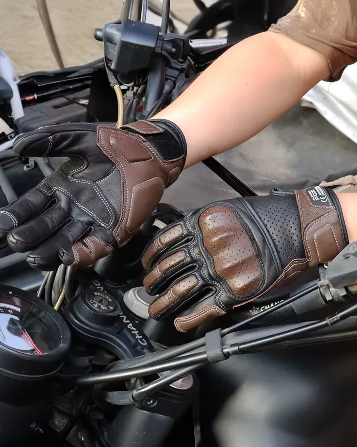 Vintage Leather Gloves "Tachiyo" - Image 9