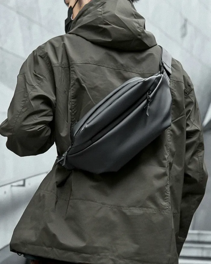 Waterproof crossbody fanny pack "Tsushiro" - Image 4